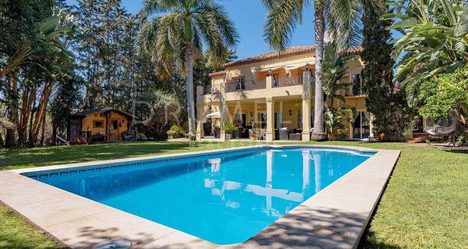 Villa à Las Brisas, Nueva Andalucía, dans un cadre ultra-privé