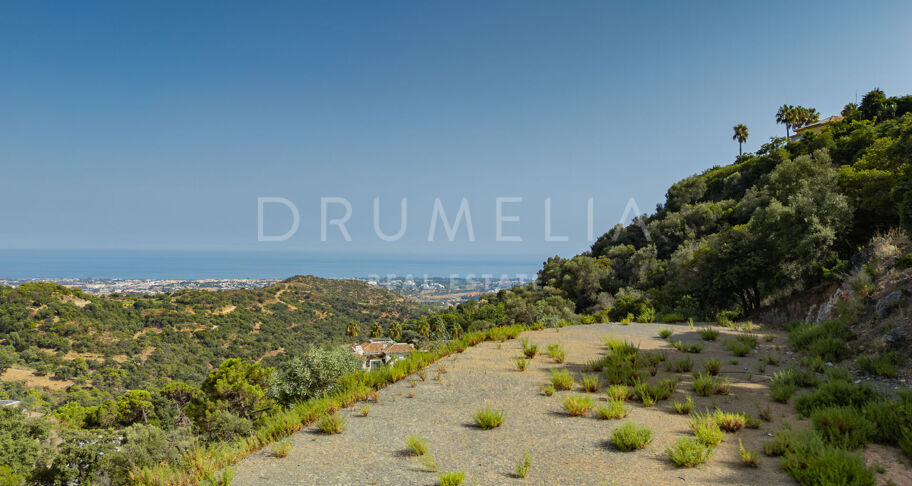 Panoramic Plot with Sea Views in La Zagaleta