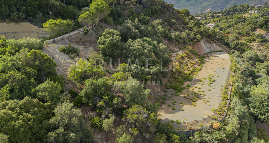 Panoramic Plot with Sea Views in La Zagaleta