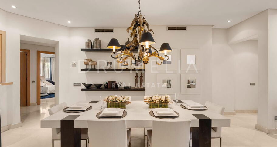 Spacious ground-floor apartment with private garden in Mansion Club, Golden Mile – Marbella