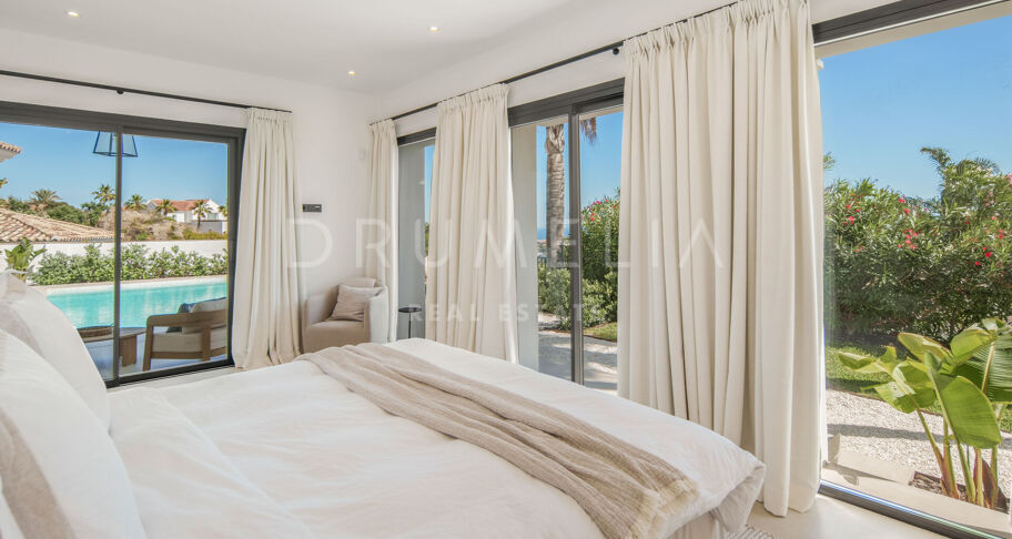 Villa for salg i Puerto del Almendro, Benahavis