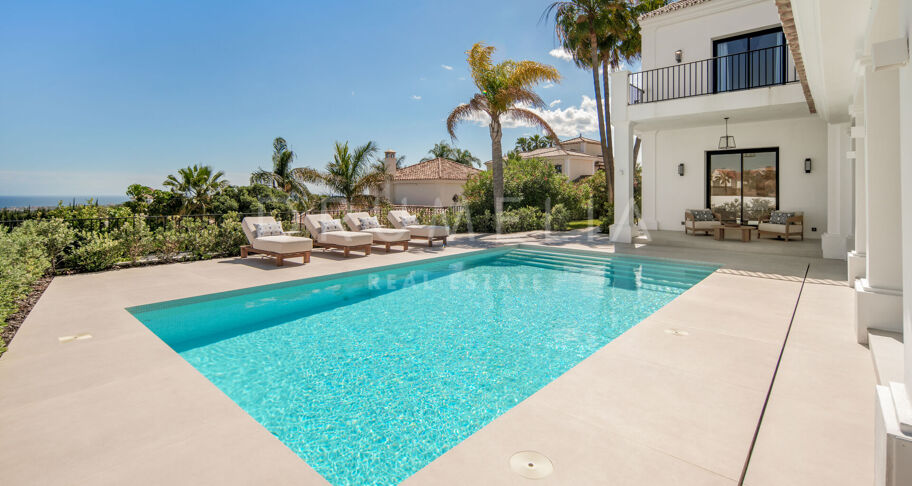 Villa for salg i Puerto del Almendro, Benahavis