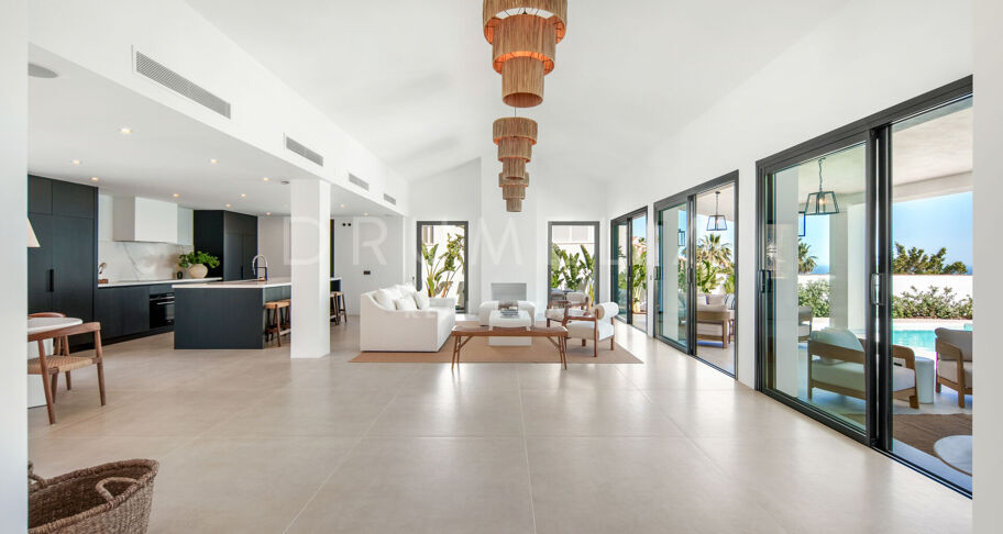 Villa for salg i Puerto del Almendro, Benahavis