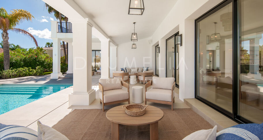 Villa for salg i Puerto del Almendro, Benahavis