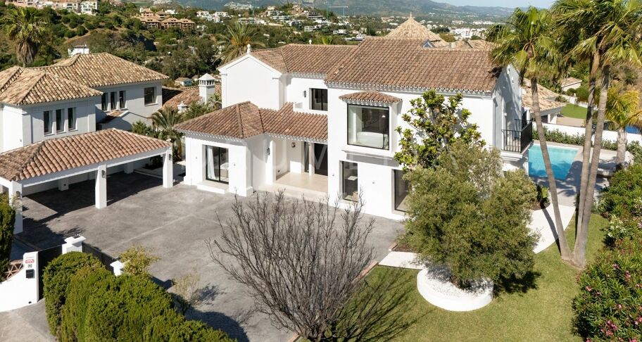 Villa for salg i Puerto del Almendro, Benahavis
