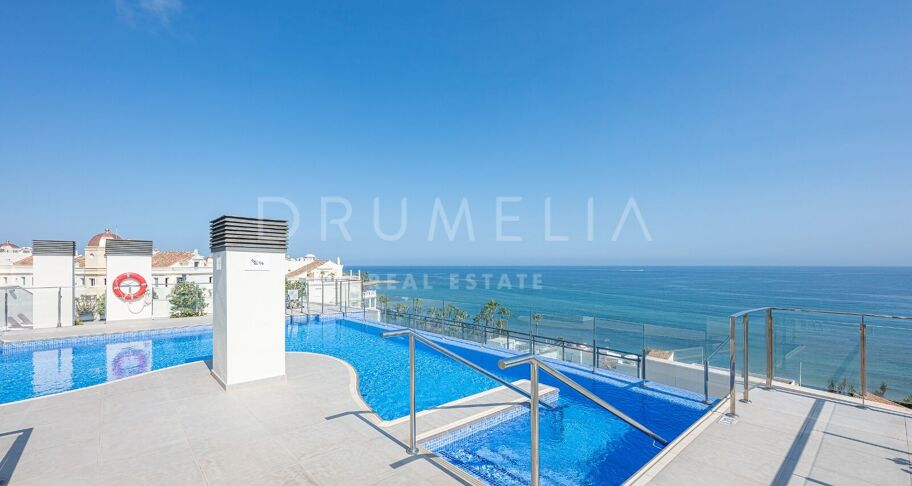 Spectaculaire penthouse avec vue sur la mer à Cosmo Beach, Estepona, à quelques mètres de la plage