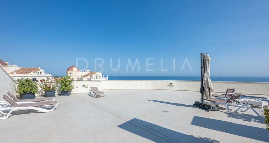 Spectaculaire penthouse avec vue sur la mer à Cosmo Beach, Estepona, à quelques mètres de la plage