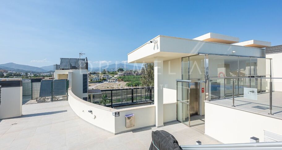 Spectaculaire penthouse avec vue sur la mer à Cosmo Beach, Estepona, à quelques mètres de la plage