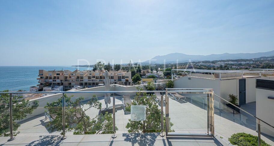 Spectaculaire penthouse avec vue sur la mer à Cosmo Beach, Estepona, à quelques mètres de la plage