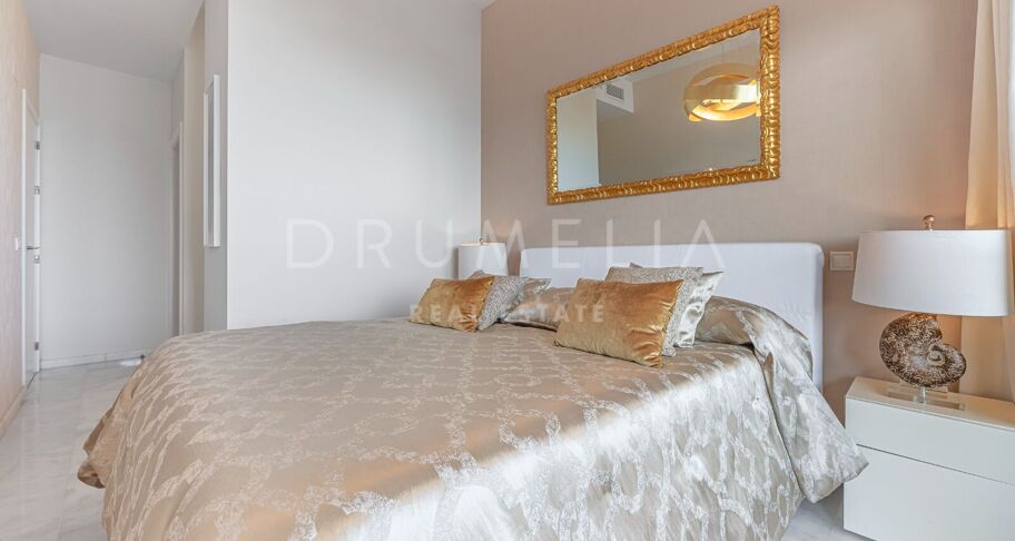 Spectaculaire penthouse avec vue sur la mer à Cosmo Beach, Estepona, à quelques mètres de la plage