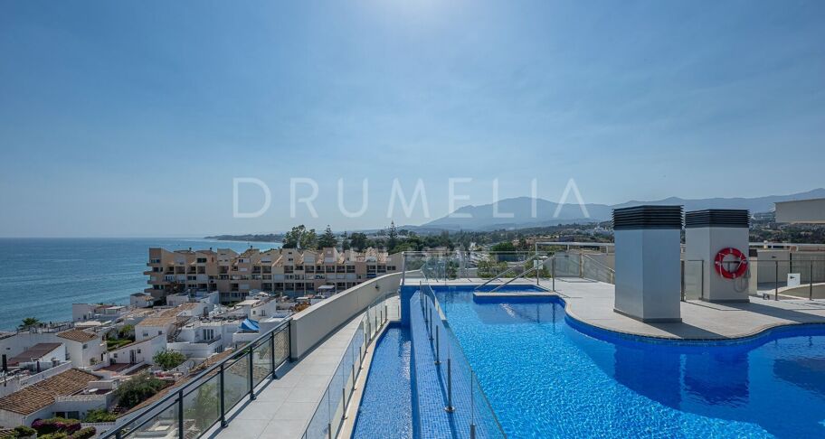 Spectaculaire penthouse avec vue sur la mer à Cosmo Beach, Estepona, à quelques mètres de la plage