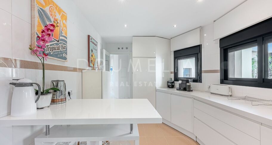 Spectaculaire penthouse avec vue sur la mer à Cosmo Beach, Estepona, à quelques mètres de la plage