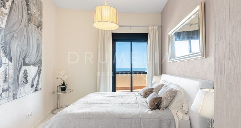 Spectaculaire penthouse avec vue sur la mer à Cosmo Beach, Estepona, à quelques mètres de la plage