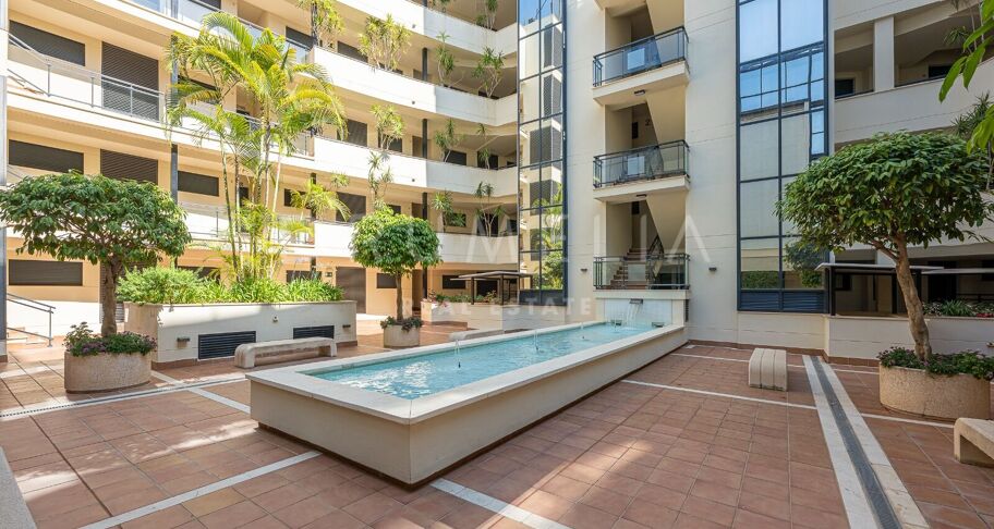 Spectaculaire penthouse avec vue sur la mer à Cosmo Beach, Estepona, à quelques mètres de la plage