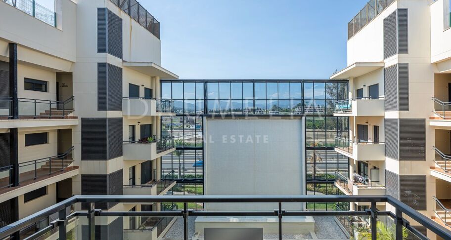 Spectaculaire penthouse avec vue sur la mer à Cosmo Beach, Estepona, à quelques mètres de la plage