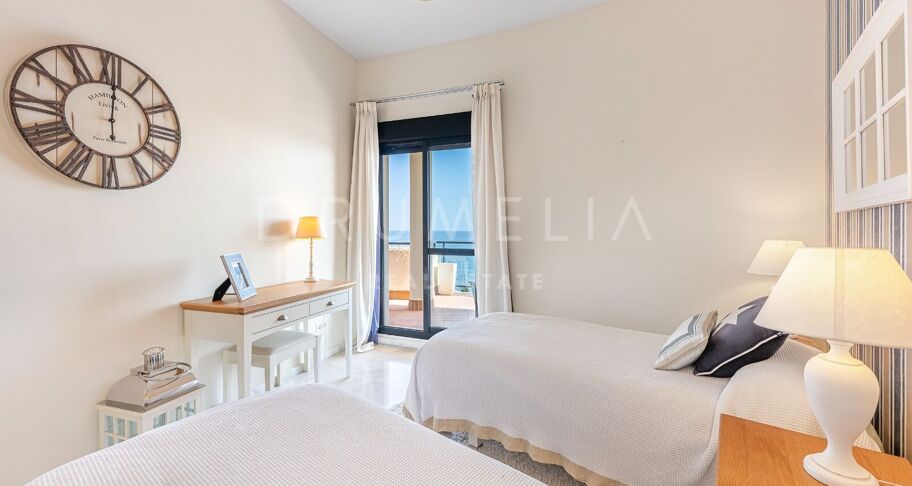 Spectaculaire penthouse avec vue sur la mer à Cosmo Beach, Estepona, à quelques mètres de la plage
