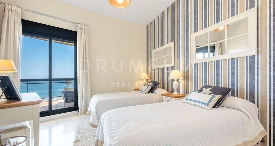 Spectaculaire penthouse avec vue sur la mer à Cosmo Beach, Estepona, à quelques mètres de la plage