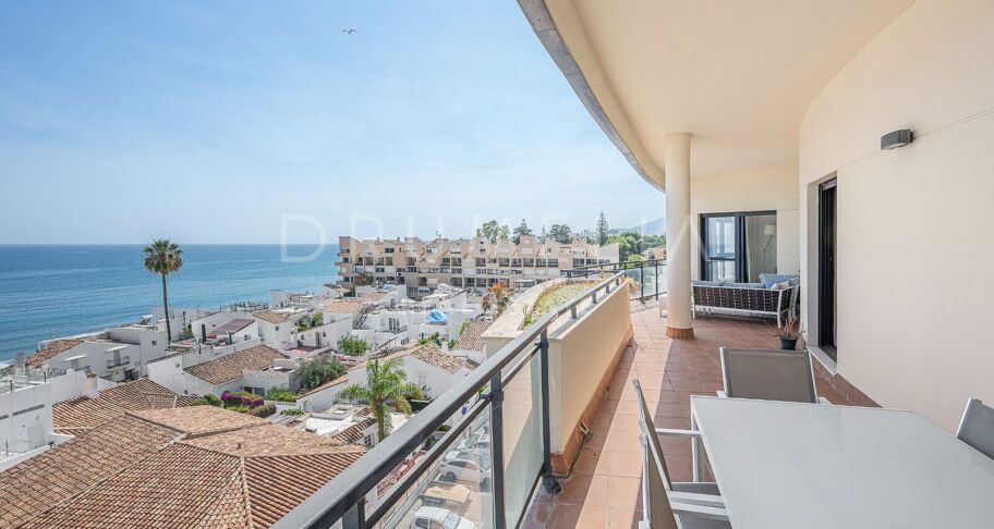 Spectaculaire penthouse avec vue sur la mer à Cosmo Beach, Estepona, à quelques mètres de la plage