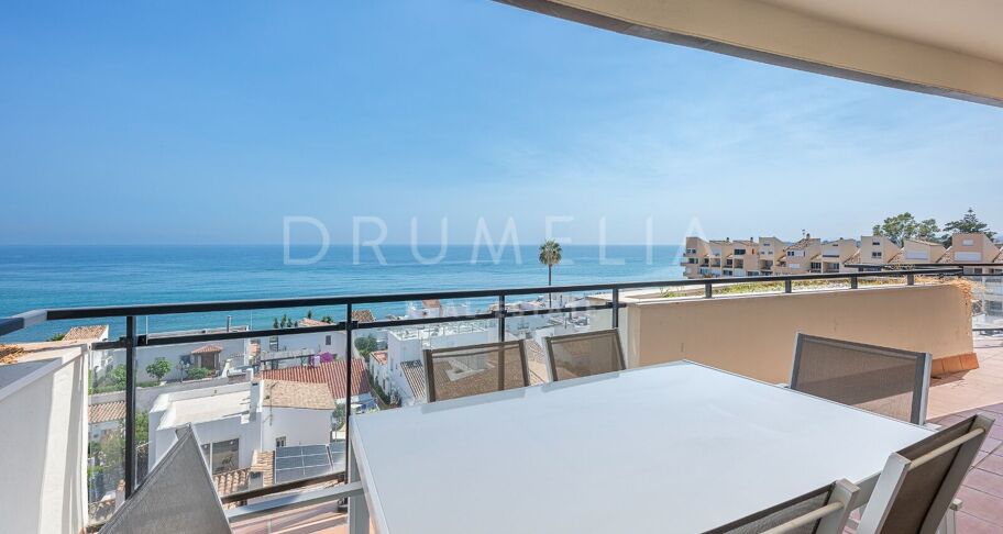 Spectaculaire penthouse avec vue sur la mer à Cosmo Beach, Estepona, à quelques mètres de la plage