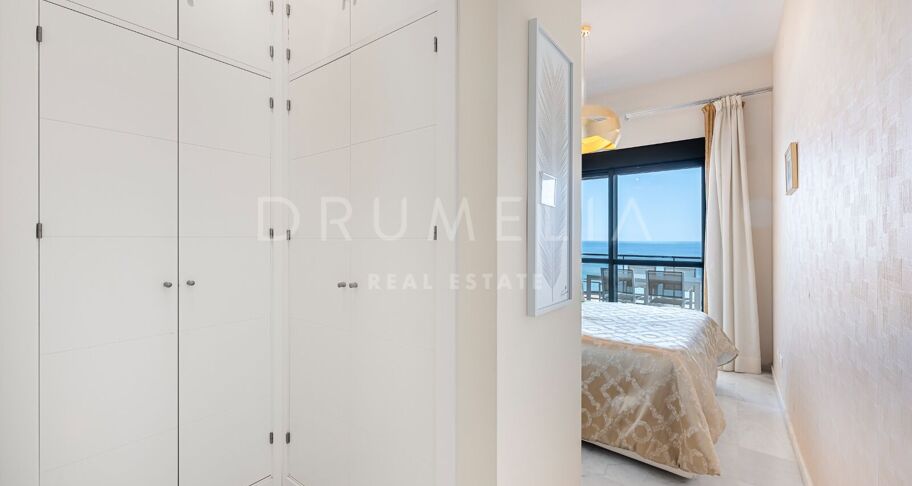 Spectaculaire penthouse avec vue sur la mer à Cosmo Beach, Estepona, à quelques mètres de la plage