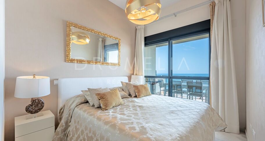 Spectaculaire penthouse avec vue sur la mer à Cosmo Beach, Estepona, à quelques mètres de la plage