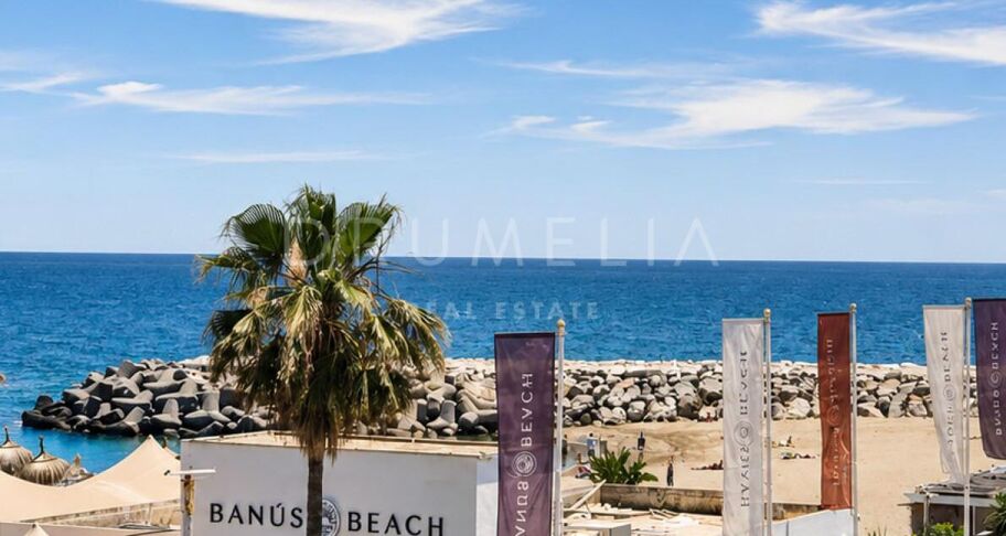 Appartement en front de la plage avec vue sur la mer au cœur de Puerto Banús