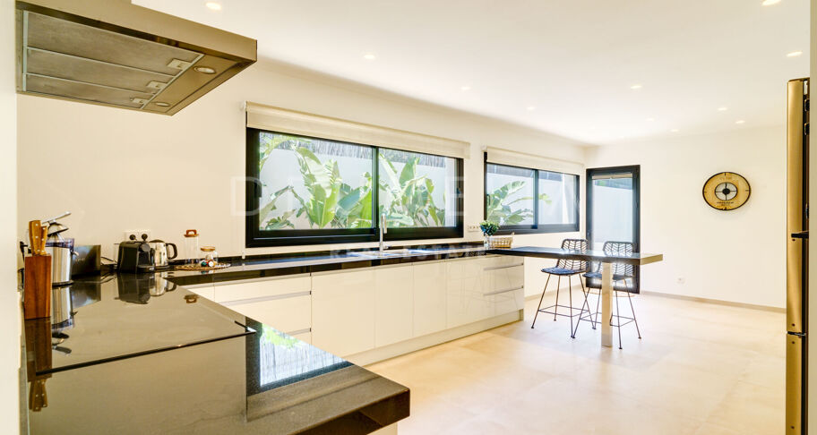 Elegant modern villa i Marbella
