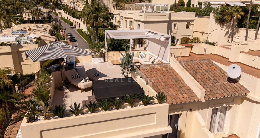 Modern townhouse New Golden Mile