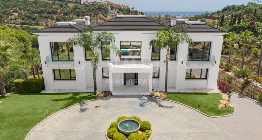Villa Coppelia - Zeitgenössische Villa mit Panoramablick auf das Meer zum Verkauf in Los Almendros, Benahavís
