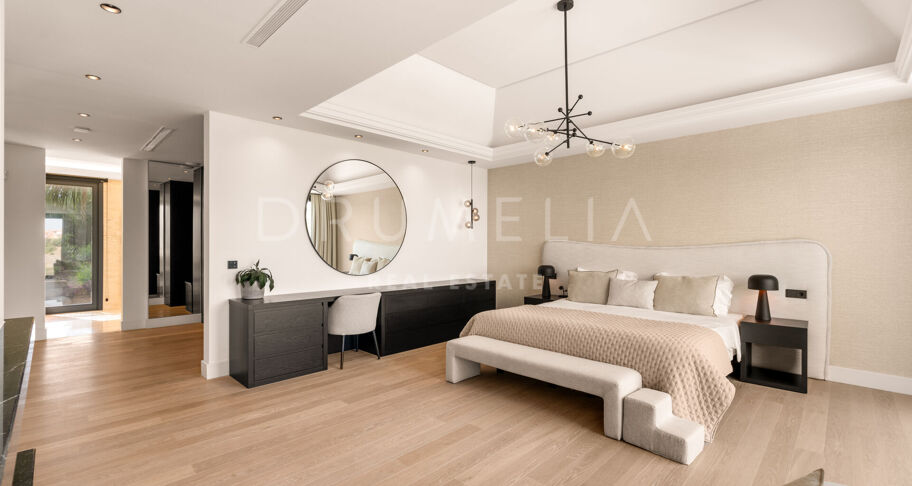 Villa Coppelia - Zeitgenössische Villa mit Panoramablick auf das Meer zum Verkauf in Los Almendros, Benahavís