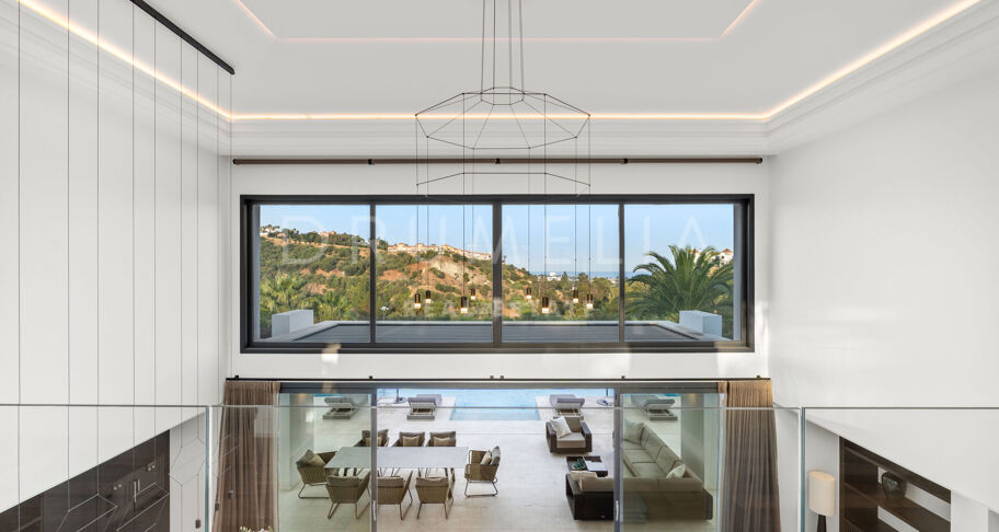 Villa Coppelia - Zeitgenössische Villa mit Panoramablick auf das Meer zum Verkauf in Los Almendros, Benahavís