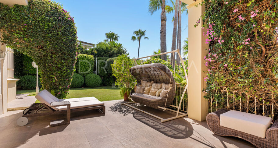 Villa junto a la playa en Marbella Este