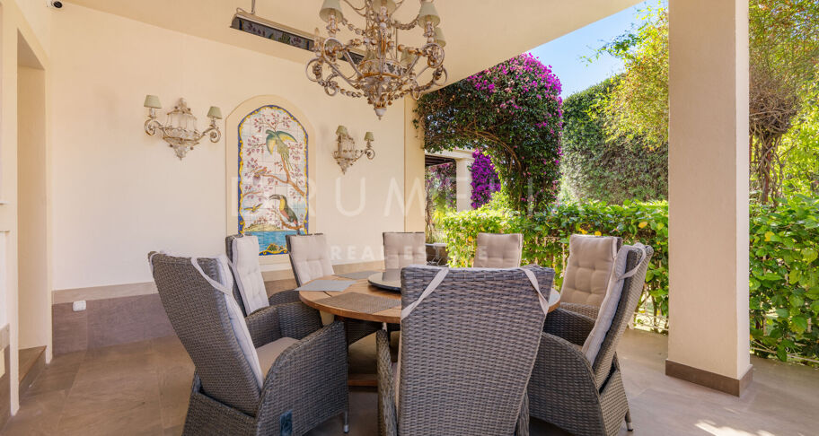 Villa junto a la playa en Marbella Este