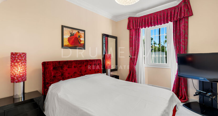 Villa junto a la playa en Marbella Este