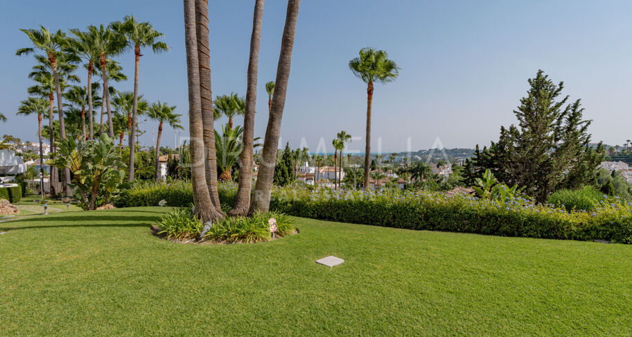 Apartment mit seitlichem Meerblick in Las Tortugas de Aloha, Nueva Andalucía