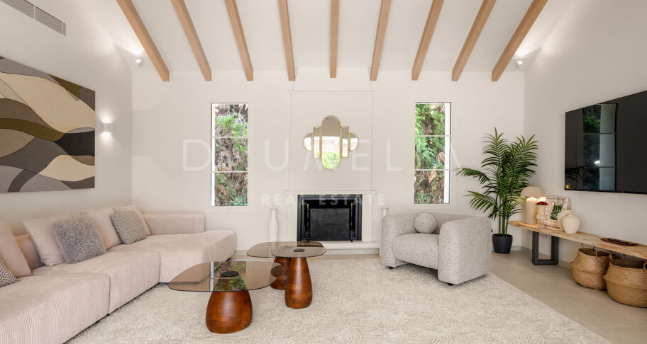 Recently renovated single-level villa with garden and pool in Guadalmina Alta
