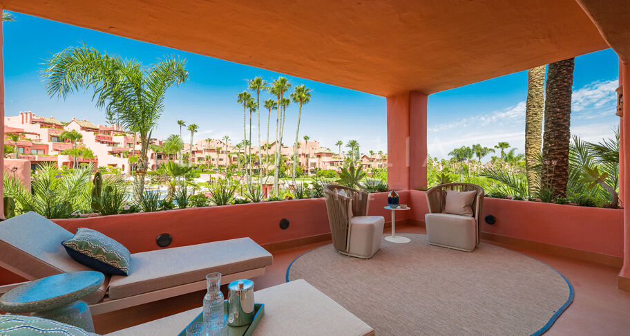 Verfijnd appartement aan het strand, New Golden Mile