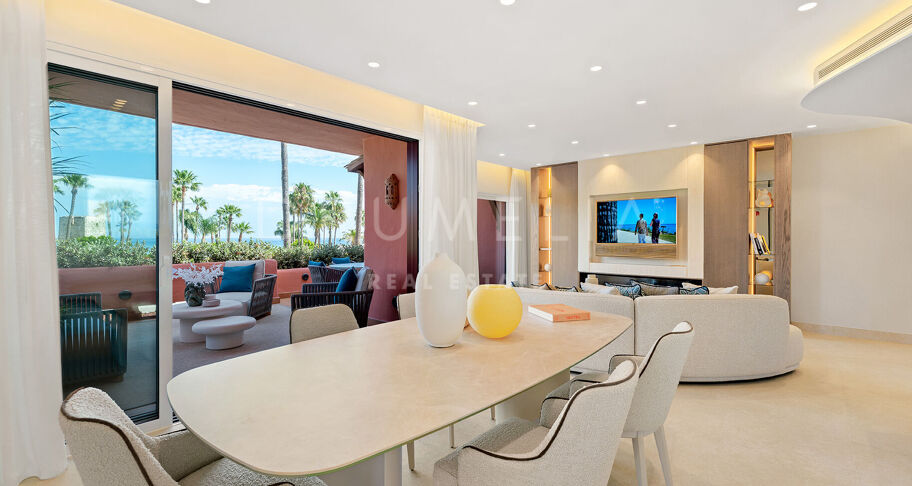 Verfijnd appartement aan het strand, New Golden Mile