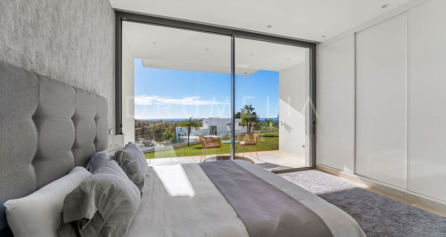 Exquisite Villa mit 5 Schlafzimmern und Panoramablick auf das Meer in La Alqueria