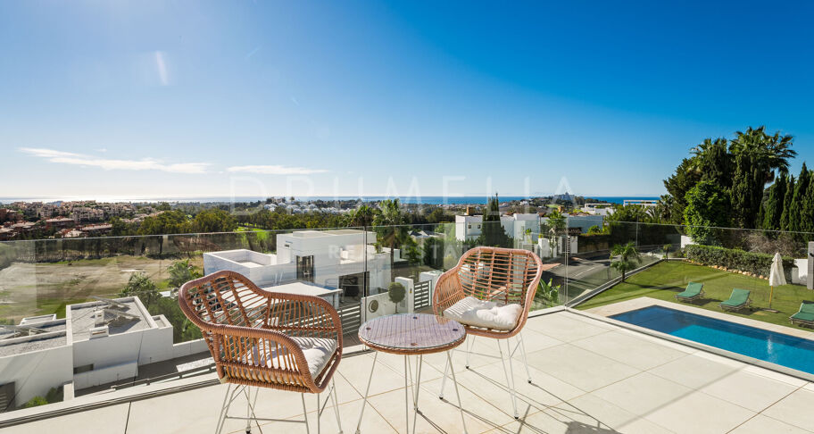Exquisite Villa mit 5 Schlafzimmern und Panoramablick auf das Meer in La Alqueria
