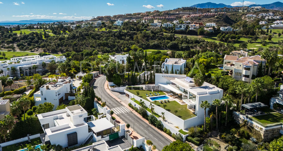 Exquisite Villa mit 5 Schlafzimmern und Panoramablick auf das Meer in La Alqueria