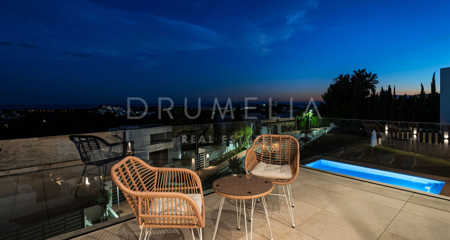 Exquisite Villa mit 5 Schlafzimmern und Panoramablick auf das Meer in La Alqueria