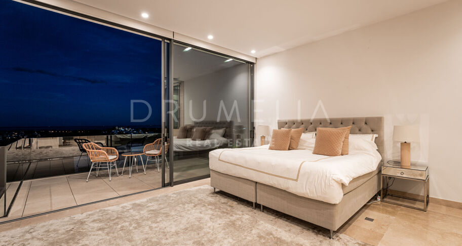 Exquisite Villa mit 5 Schlafzimmern und Panoramablick auf das Meer in La Alqueria