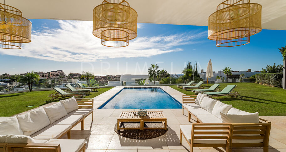 Exquisite Villa mit 5 Schlafzimmern und Panoramablick auf das Meer in La Alqueria