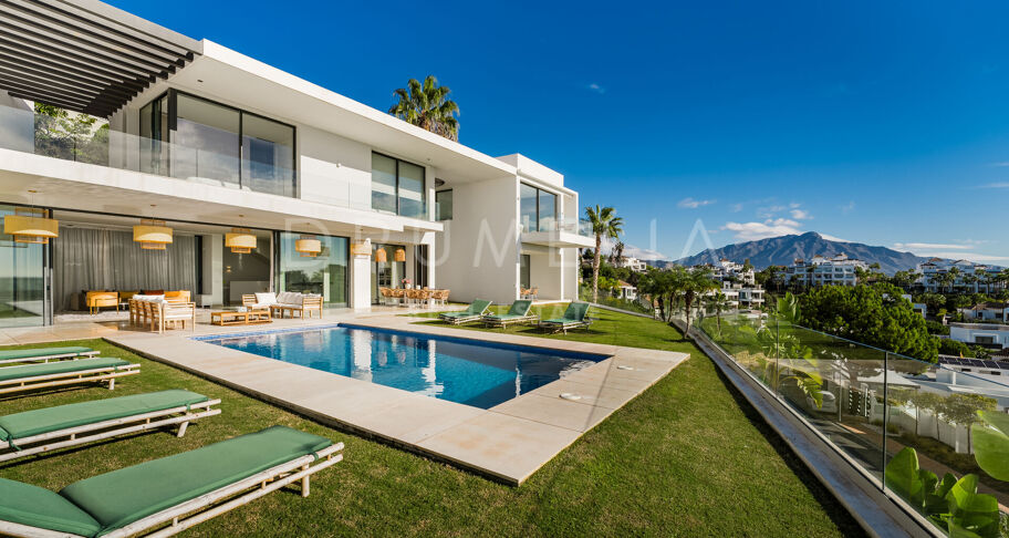 Exquisite Villa mit 5 Schlafzimmern und Panoramablick auf das Meer in La Alqueria