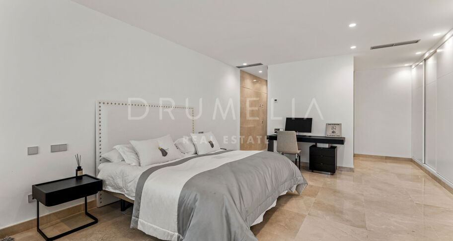 Exquisite Villa mit 5 Schlafzimmern und Panoramablick auf das Meer in La Alqueria