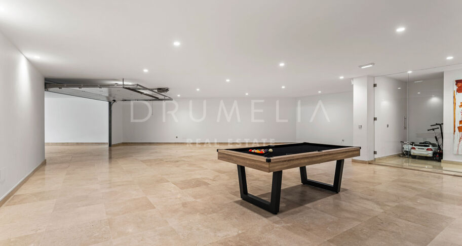 Exquisite Villa mit 5 Schlafzimmern und Panoramablick auf das Meer in La Alqueria