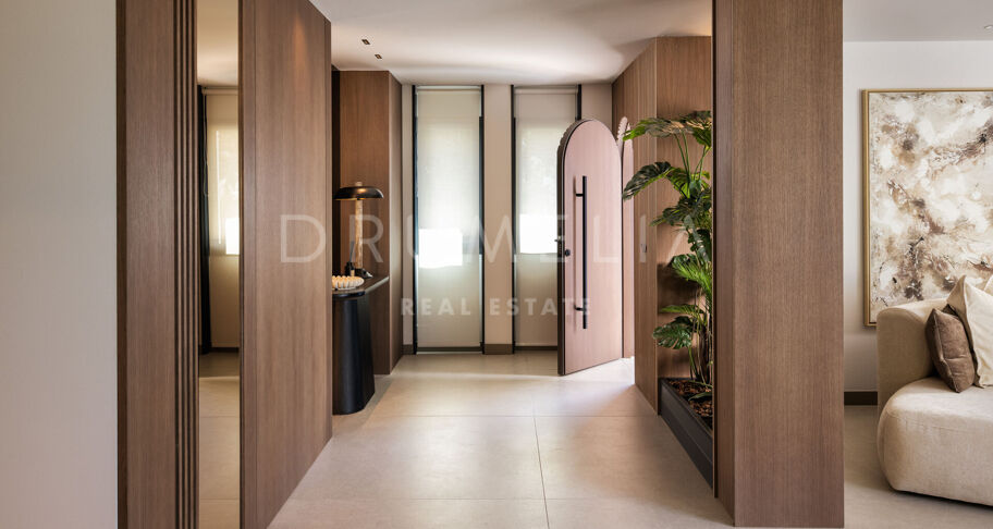 Contemporary Duplex Penthouse with an Exceptional Rooftop Terrace
