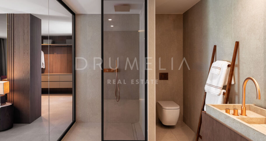 Contemporary Duplex Penthouse with an Exceptional Rooftop Terrace