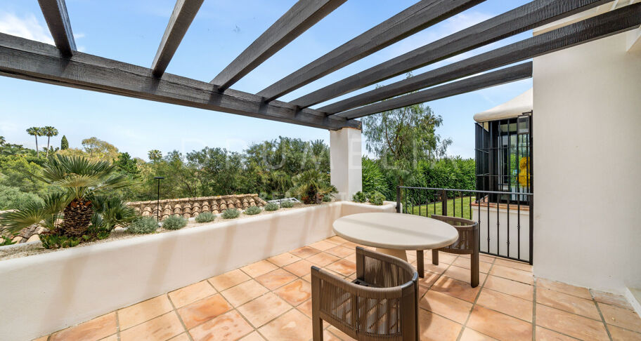 Recently renovated villa in Cascada de Camoján, Marbella